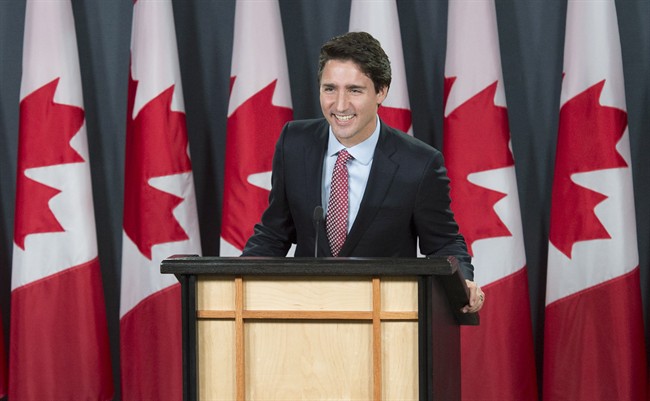 Justin Trudeau meets with the press gallery following an unlikely majority government win. (Brandon Sun-CP)